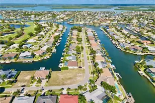 1540 Buccaneer Ct, Marco Island, FL 34145 - Photo 4