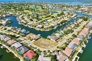 1540 Buccaneer Ct, Marco Island, FL 34145 - Photo 2