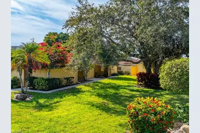 186 Harrison Rd #H2, Naples, FL 34112 - Photo 12