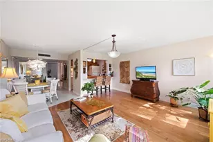 1085 Forest Lakes Dr, Naples, FL 34105 - Photo 10