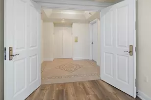 1060 Borghese Ln, Naples, FL 34114 - Photo 2