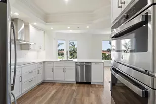 1060 Borghese Ln, Naples, FL 34114 - Photo 8