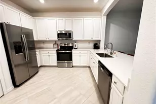 2084 Wellington St, Naples, FL 34120 - Photo 2