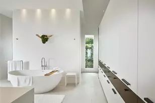 1218 14th Ave N, Naples, FL 34102 - Photo 8