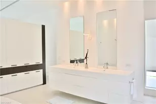 1218 14th Ave N, Naples, FL 34102 - Photo 6