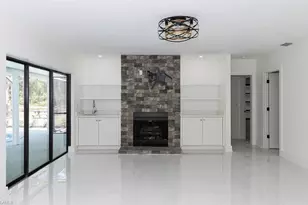 5588 Wendy Ln, Naples, FL 34112 - Photo 10