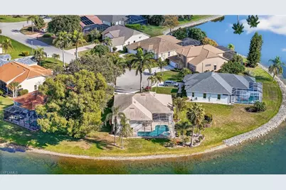 6687 Huntley Ln S, Naples, FL 34104 - Photo 6