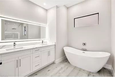 1020 NW 33rd Pl, Cape Coral, FL 33993 - Photo 14