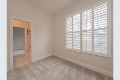 963 Fountain Run, Naples, FL 34119 - Photo 8