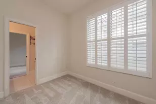 963 Fountain Run, Naples, FL 34119 - Photo 8