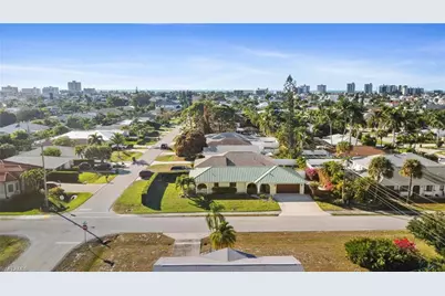 595 103rd Ave N, Naples, FL 34108 - Photo 30