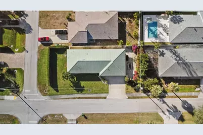 595 103rd Ave N, Naples, FL 34108 - Photo 16