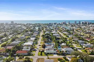 595 103rd Ave N, Naples, FL 34108 - Photo 32