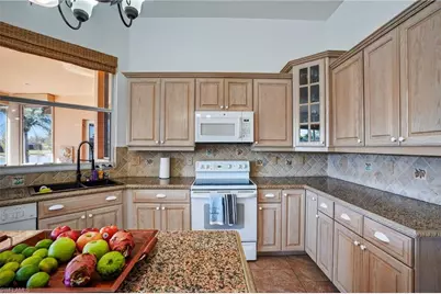 14806 Fripp Island Ct, Naples, FL 34119 - Photo 8