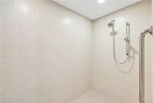 13675 Vanderbilt Dr, Naples, FL 34110 - Photo 32