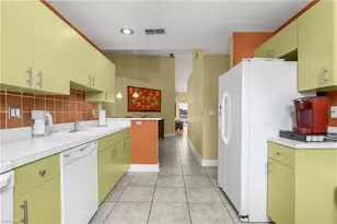 541 Windsor Sq, Naples, FL 34104 - Photo 16
