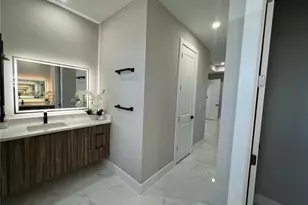 128 Nelson Rd N, Cape Coral, FL 33993 - Photo 20