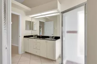 3563 Kent Dr, Naples, FL 34112 - Photo 32