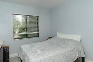 1480 Green Valley Cir, Naples, FL 34104 - Photo 16