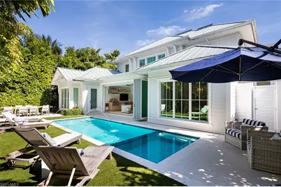 1040 2nd St S, Naples, FL 34102 - Photo 30