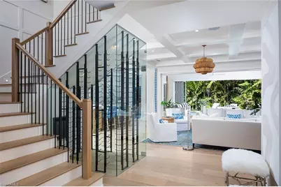 1040 2nd St S, Naples, FL 34102 - Photo 10