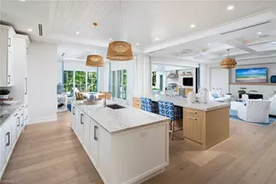 1040 2nd St S, Naples, FL 34102 - Photo 8