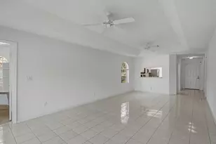 565 Augusta Blvd, Naples, FL 34113 - Photo 2