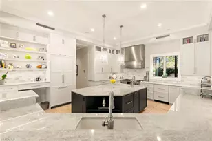 9655 Mashie Ct, Naples, FL 34108 - Photo 8