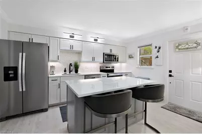 960 7th St S #105, Naples, FL 34102 - Photo 2