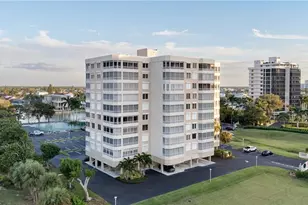 11118 Gulf Shore Dr, Naples, FL 34108 - Photo 2