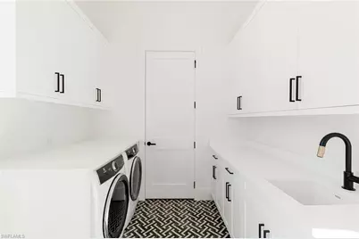 2309 Anthony Ct, Naples, FL 34109 - Photo 34