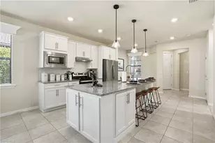 12010 Westmoreland Way, Fort Myers, FL 33913 - Photo 6