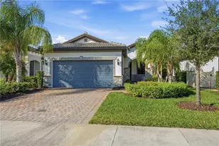 12010 Westmoreland Way, Fort Myers, FL 33913 - Photo 4