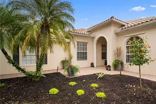 2729 Island Pond Ln, Naples, FL 34119 - Photo 4