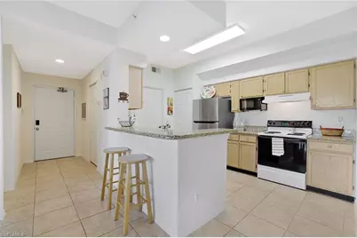 4610 Saint Croix Ln #1027, Naples, FL 34109 - Photo 4