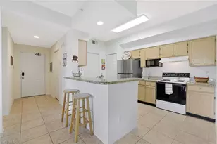 4610 St Croix Ln, Naples, FL 34109 - Photo 4