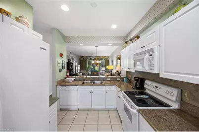 7930 Mahogany Run Ln #811, Naples, FL 34113 - Photo 12