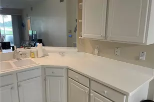 9195 Michael Cir, Naples, FL 34113 - Photo 16