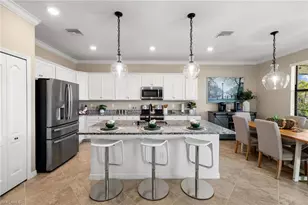 9258 Shadow Oak Ln, Naples, FL 34120 - Photo 8