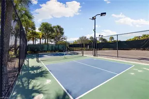 9258 Shadow Oak Ln, Naples, FL 34120 - Photo 40