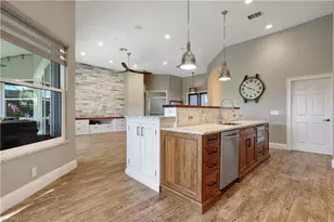 327 Burnt Pine Dr, Naples, FL 34119 - Photo 14