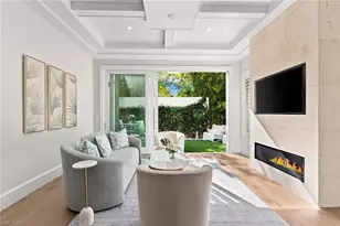 810 9th St S, Naples, FL 34102 - Photo 4