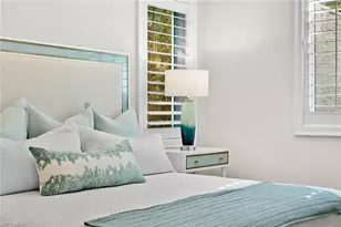 810 9th St S, Naples, FL 34102 - Photo 14