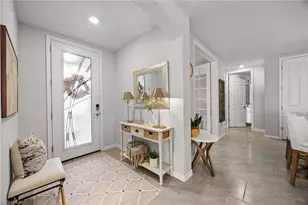 14610 Edgewater Cir, Naples, FL 34114 - Photo 6