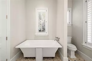 572 7th Ave N, Naples, FL 34102 - Photo 8