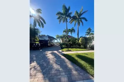 4685 Southern Breeze Dr, Naples, FL 34114 - Photo 6