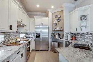 3068 Terramar Dr, Naples, FL 34119 - Photo 10