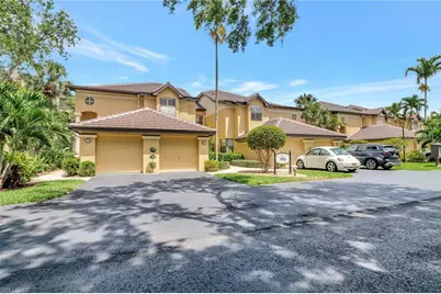 190 Vintage Cir #202, Naples, FL 34119 - Photo 2