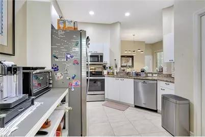 190 Vintage Cir #202, Naples, FL 34119 - Photo 12