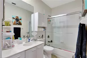 190 Vintage Cir, Naples, FL 34119 - Photo 8